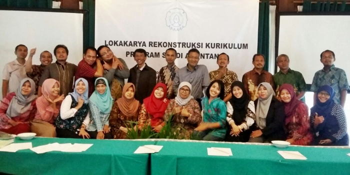 Lokakarya Kurikulum Prodi Akuntansi 2016
